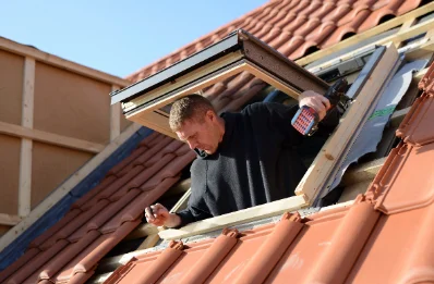 Pose de fenêtres de toit Velux à Varanges